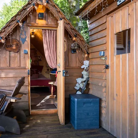 Des Marchous Hébergement de vacances *