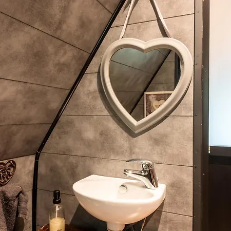 Des Marchous Hébergement de vacances *